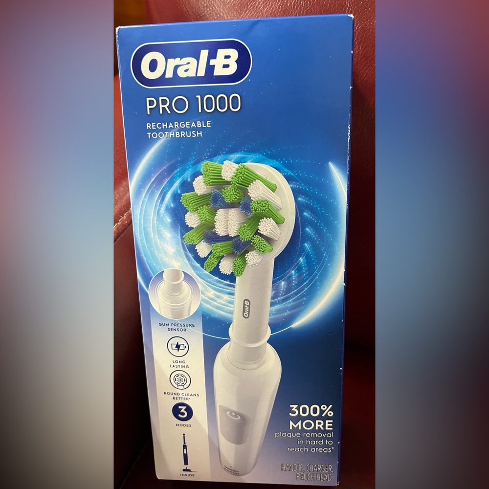 🆕 Oral-B Pro 1000 Electric Rechargeable Toothbrush FACTORY SEALED